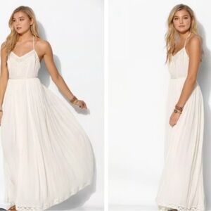 Kimchi Blue Cream Maxi Dress